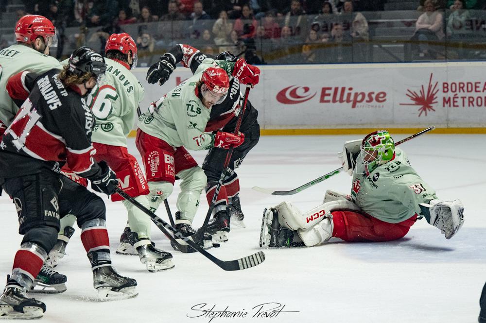 Bordeaux 5 - 4 Cergy-Pontoise