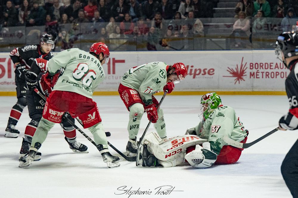 Bordeaux 5 - 4 Cergy-Pontoise