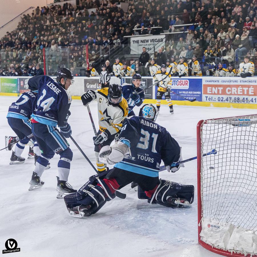 Tours  3 - 0 Strasbourg 