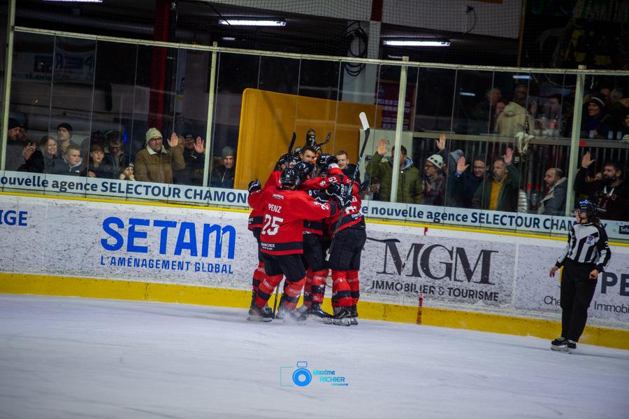 Chamonix  6 - 2 Grenoble 