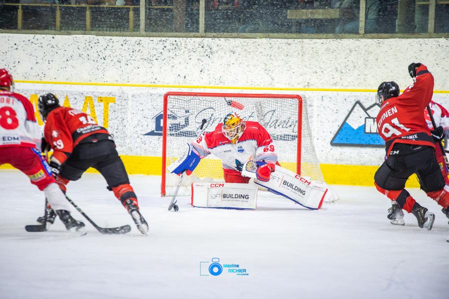 Chamonix  6 - 2 Grenoble 