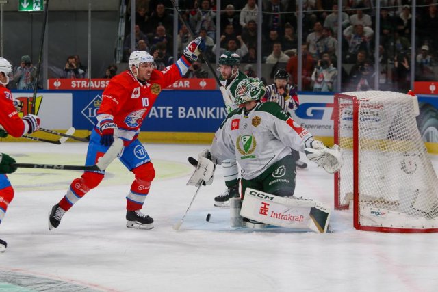 Photo hockey match Zürich - Karlstad le 18/02/2025