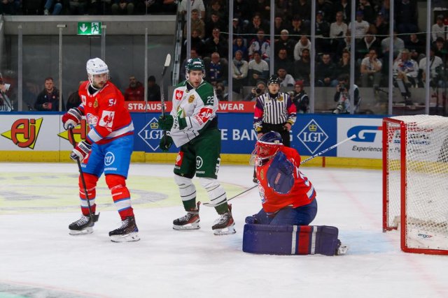 Photo hockey match Zürich - Karlstad le 18/02/2025