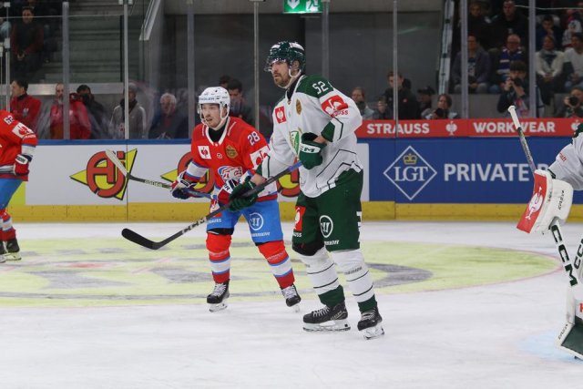 Photo hockey match Zürich - Karlstad le 18/02/2025