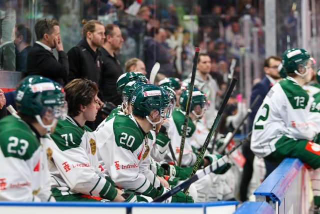 Photo hockey match Zürich - Karlstad le 18/02/2025