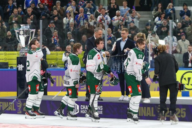 Photo hockey match Zürich - Karlstad le 18/02/2025