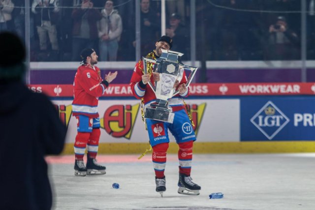 Photo hockey match Zürich - Karlstad le 18/02/2025