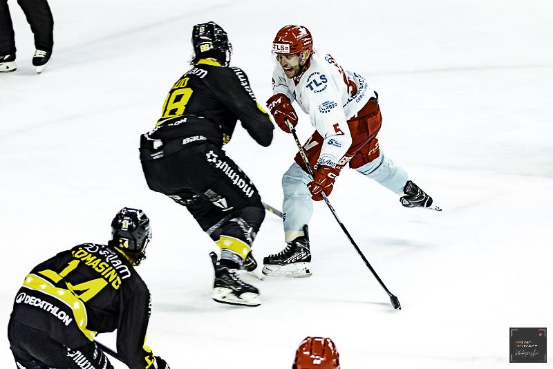 Cergy-Pontoise 3 - 6 Rouen