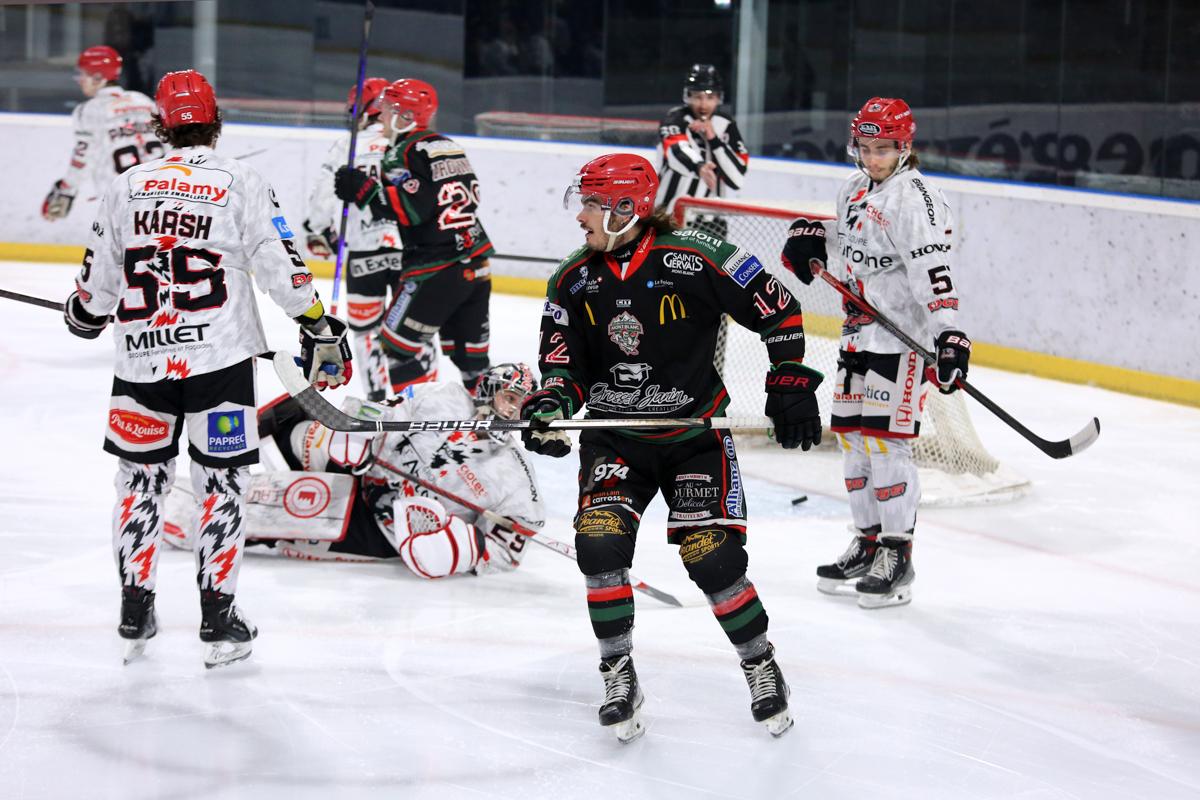 Mont-Blanc 5 - 1 Cholet 