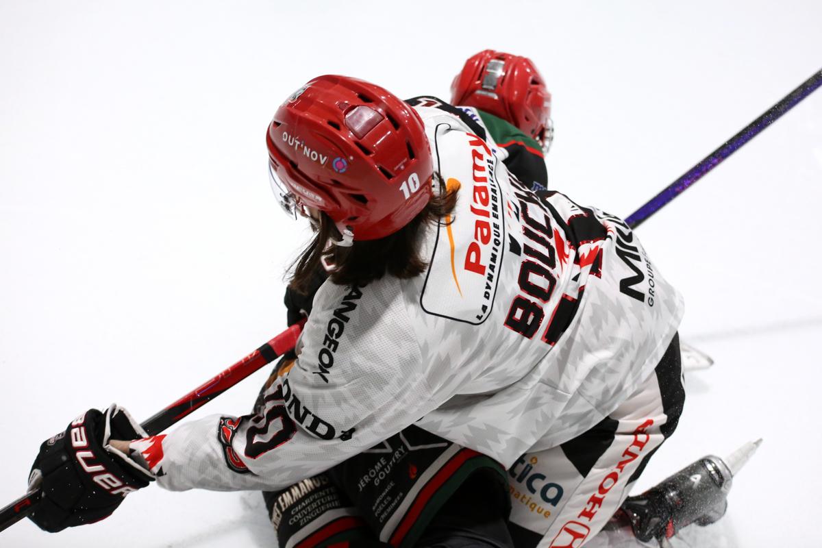 Mont-Blanc 5 - 1 Cholet 