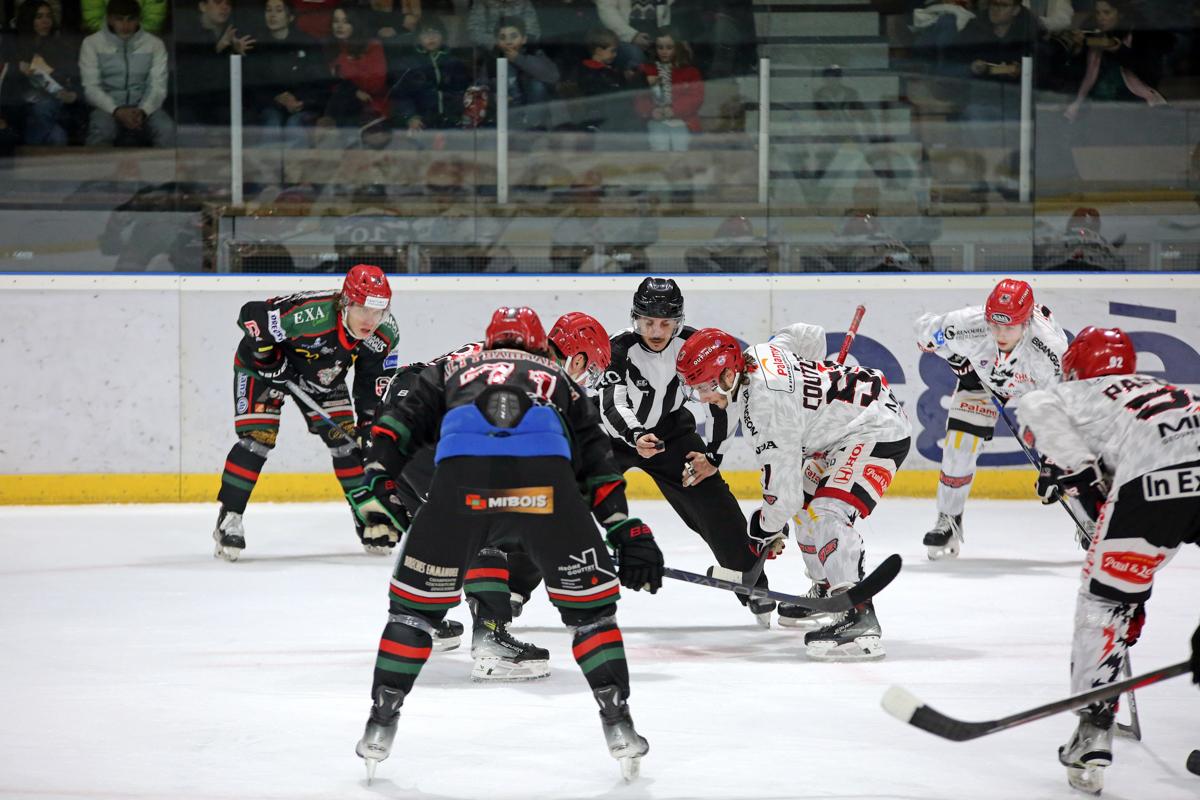 Mont-Blanc 5 - 1 Cholet 