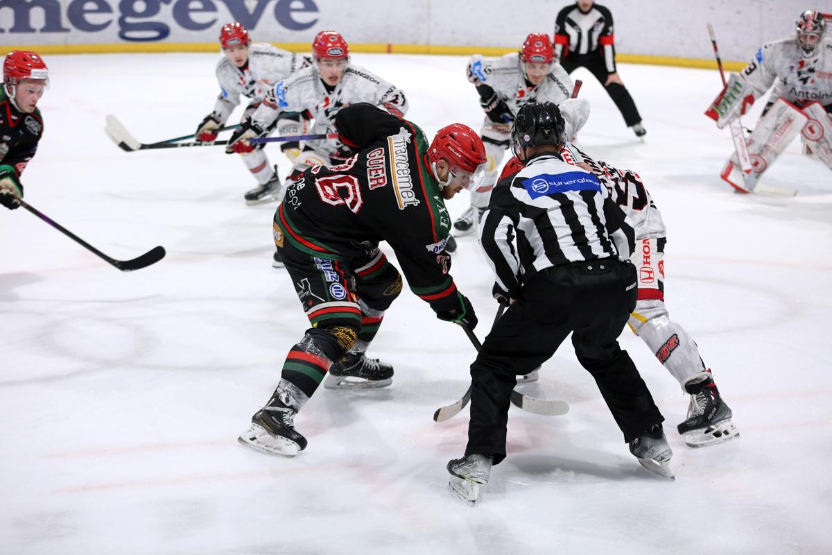 Mont-Blanc 5 - 1 Cholet 