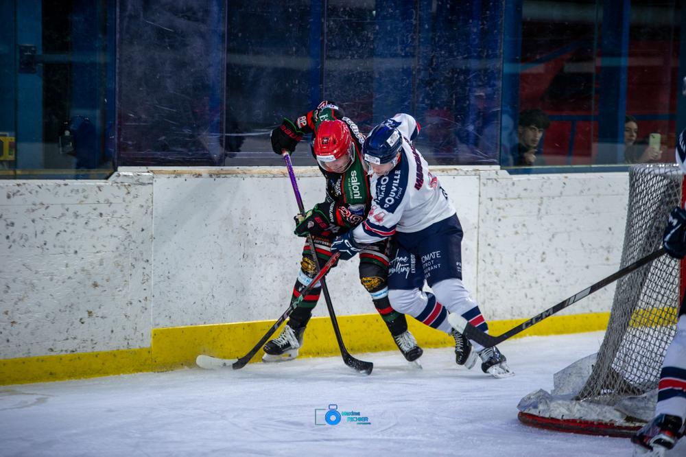 Mont-Blanc 3 - 2 Caen 