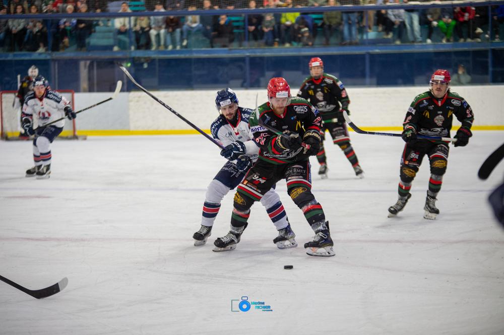 Mont-Blanc 3 - 2 Caen 
