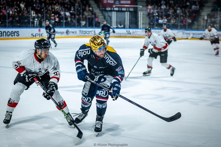 Angers  4 - 0 Chamonix 