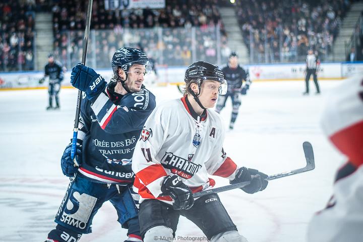 Angers  4 - 0 Chamonix 
