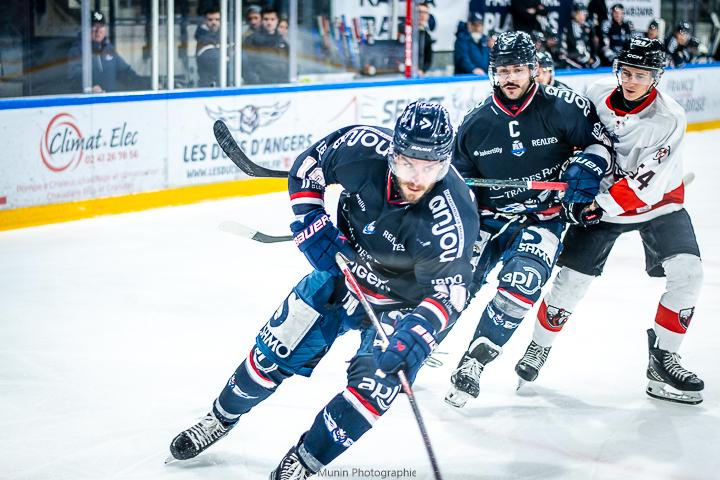 Angers  4 - 0 Chamonix 
