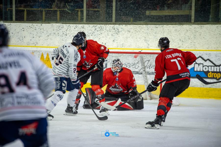 Chamonix  0 - 4 Angers 