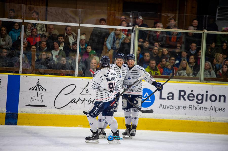 Chamonix  0 - 4 Angers 