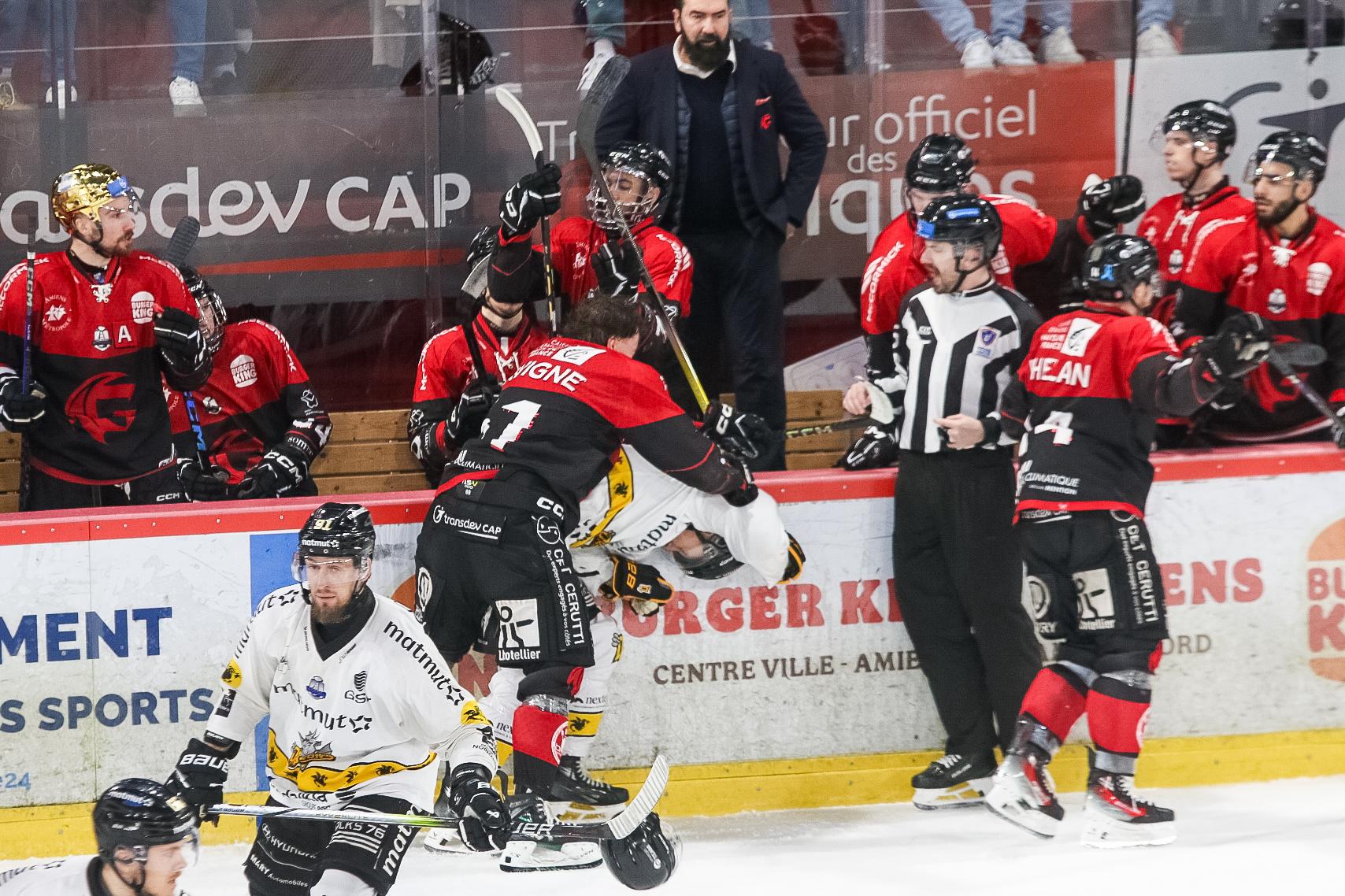 Amiens  3 - 4 Rouen