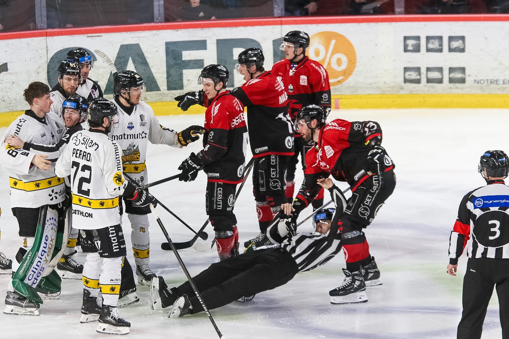 Amiens  3 - 4 Rouen
