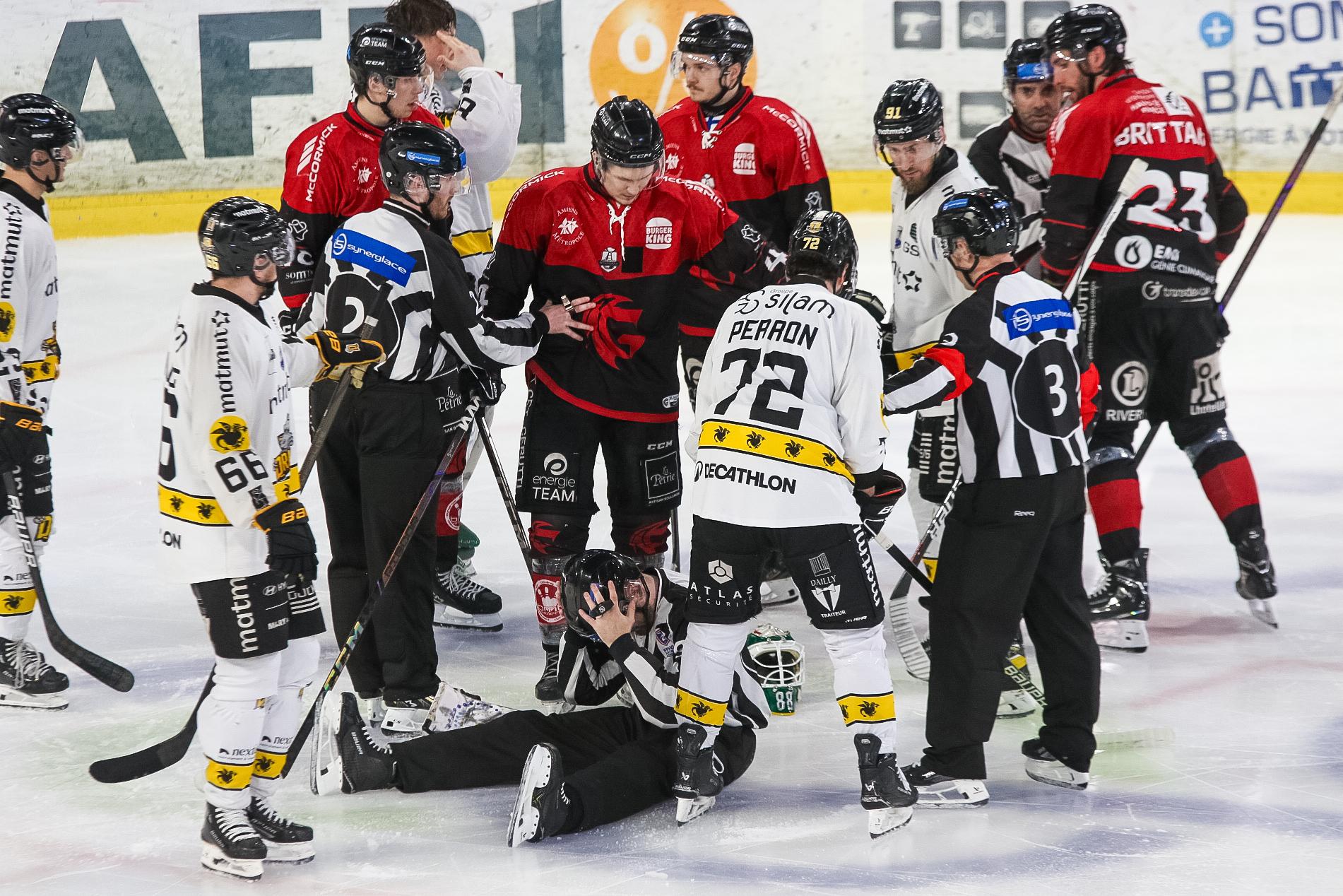 Amiens  3 - 4 Rouen