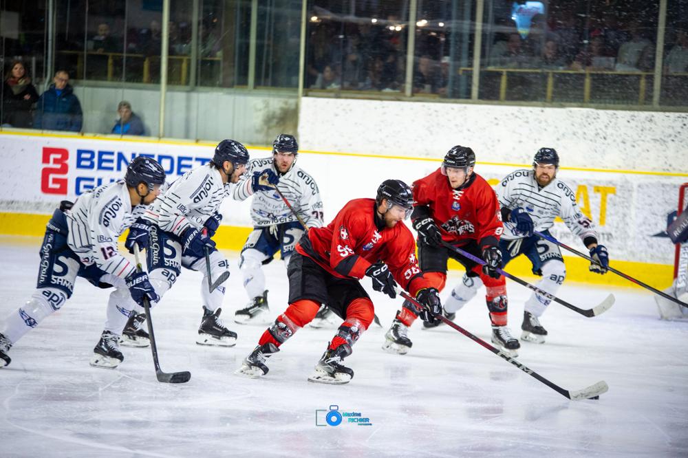Chamonix  1 - 5 Angers 