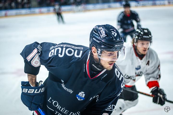 Angers  1 - 2 Chamonix 