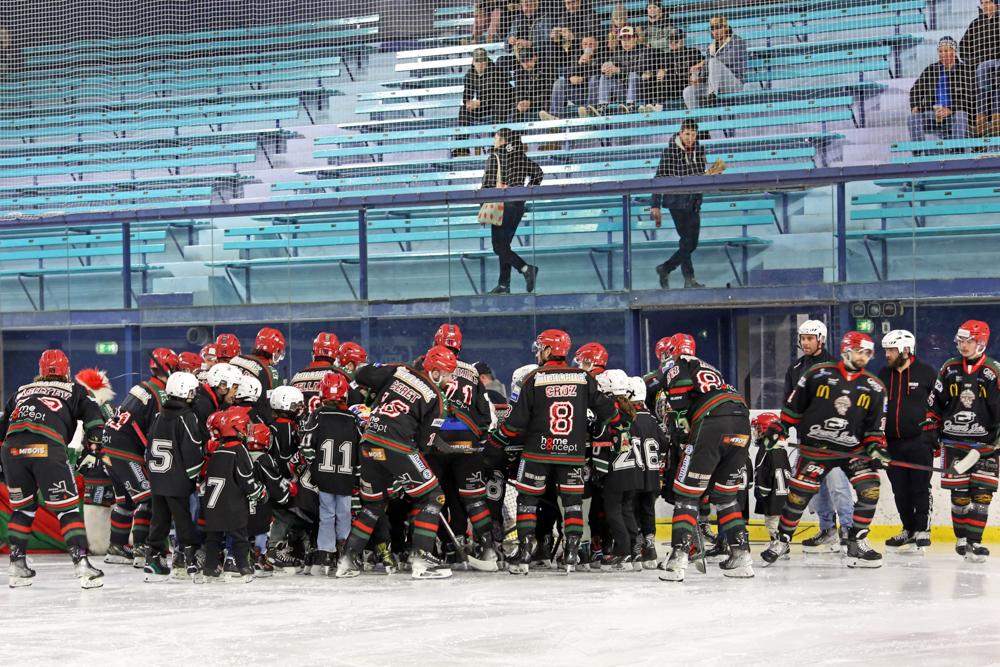 Mont-Blanc 3 - 2 Neuilly/Marne