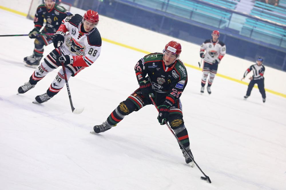 Mont-Blanc 3 - 2 Neuilly/Marne