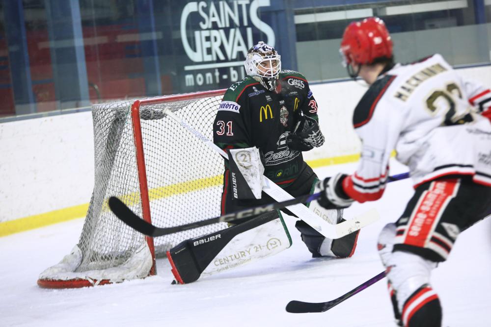 Mont-Blanc 3 - 2 Neuilly/Marne