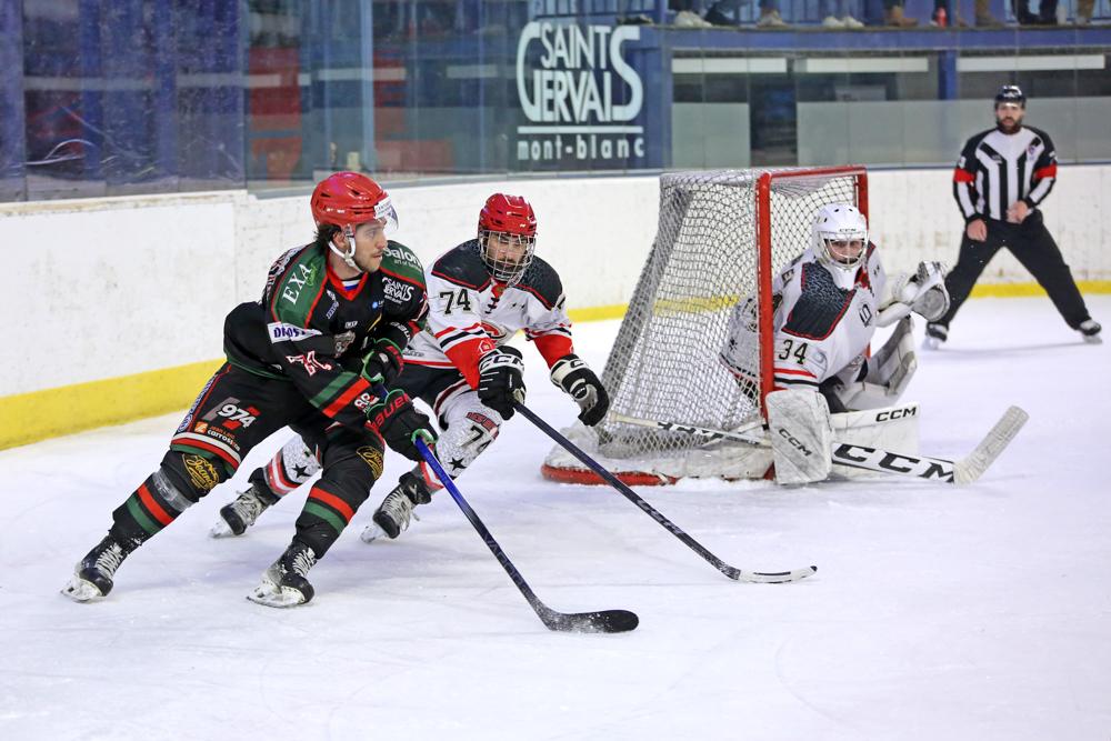 Mont-Blanc 3 - 2 Neuilly/Marne