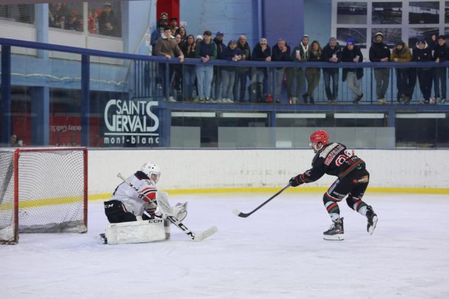 Photo hockey match Mont-Blanc - Neuilly/Marne le 16/03/2025