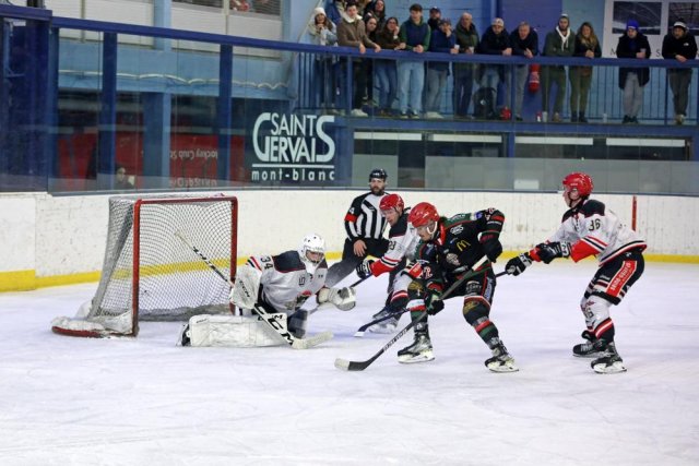 Photo hockey match Mont-Blanc - Neuilly/Marne le 16/03/2025