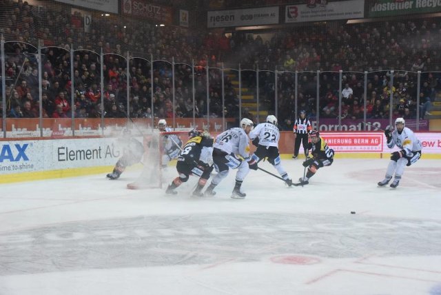 Photo hockey match Bern - Fribourg le 18/03/2025