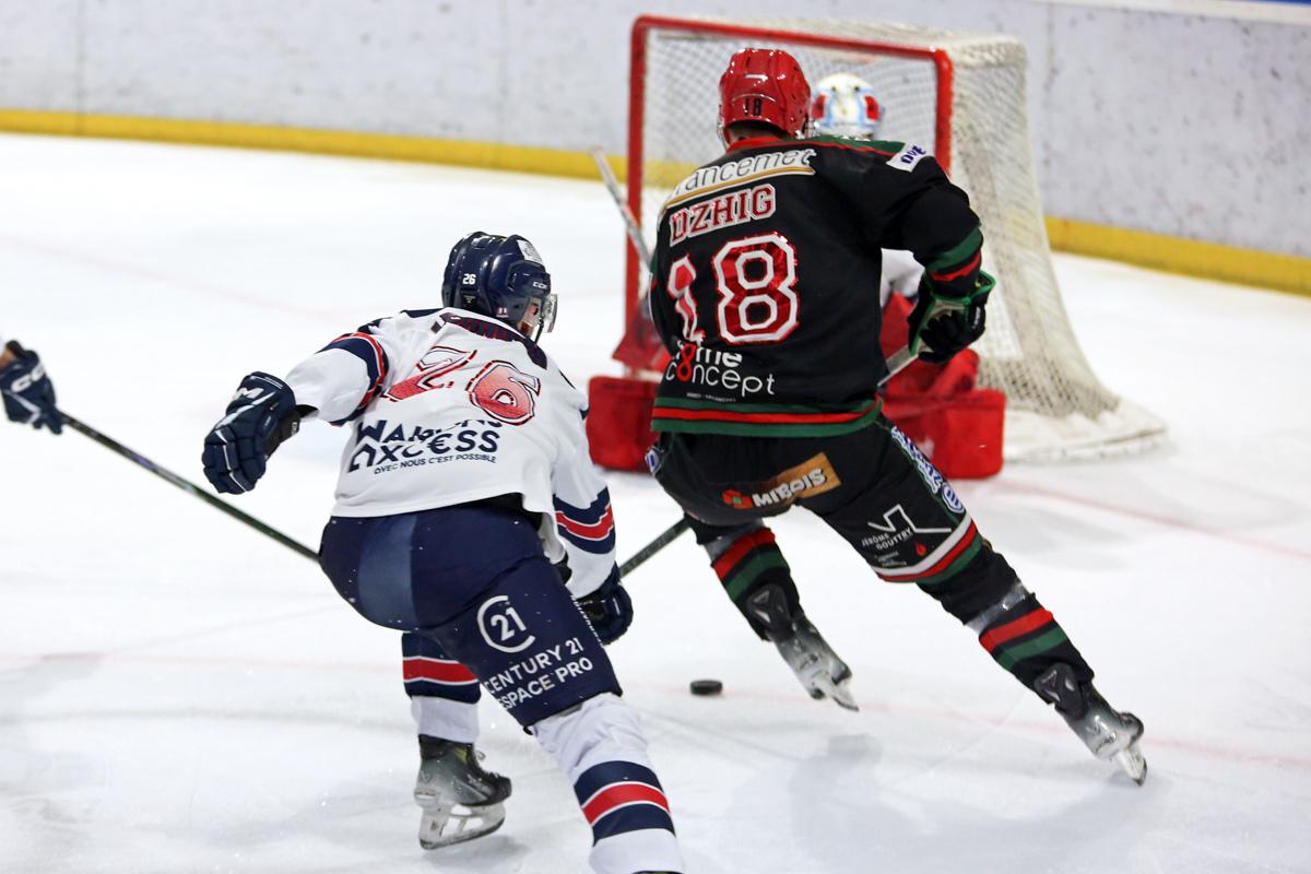 Mont-Blanc 0 - 2 Caen 