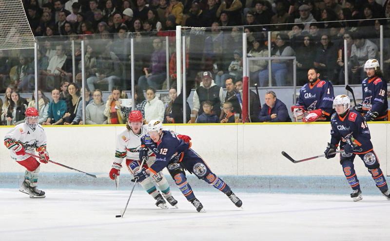 Clermont-Ferrand 6 - 4 Anglet II