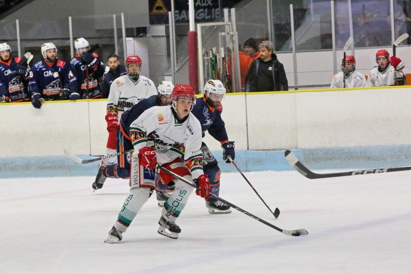 Clermont-Ferrand 6 - 4 Anglet II