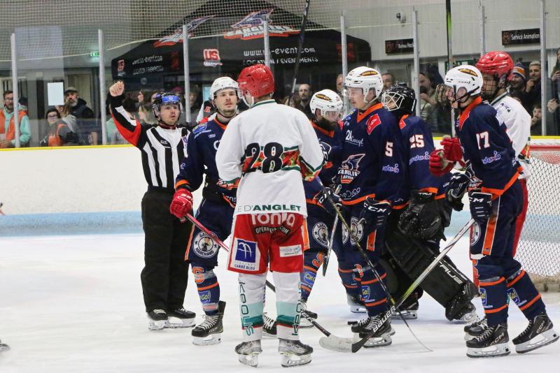 Clermont-Ferrand 6 - 4 Anglet II