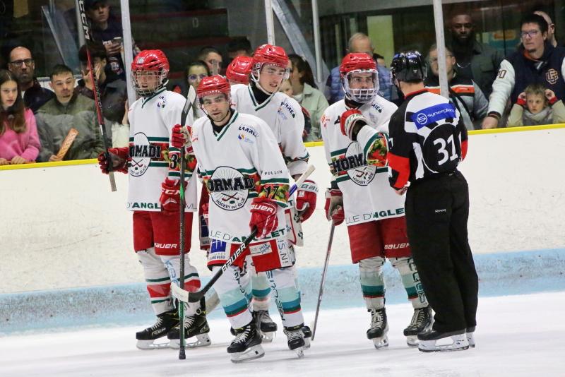 Clermont-Ferrand 6 - 4 Anglet II