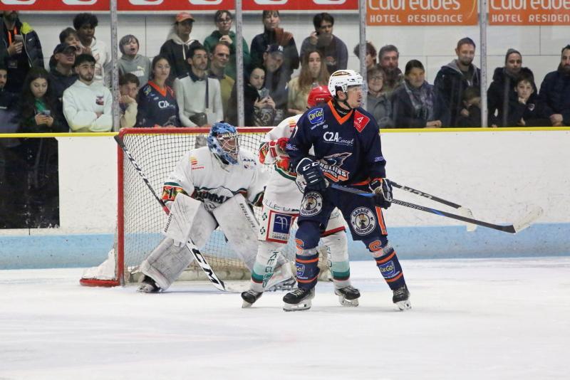Clermont-Ferrand 6 - 4 Anglet II