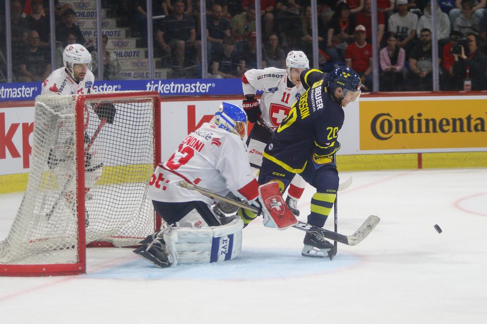 Switzerland 1 - 2 Sweden