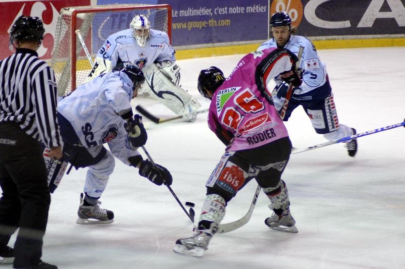 Amiens  2 - 5 Angers 