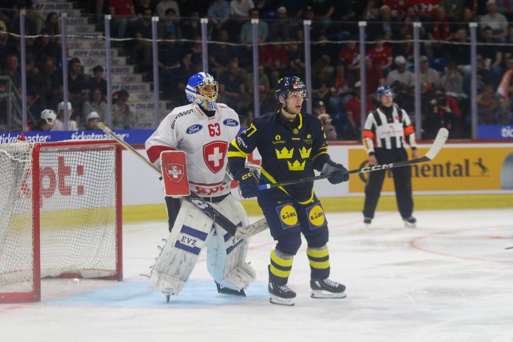 Switzerland 1 - 2 Sweden