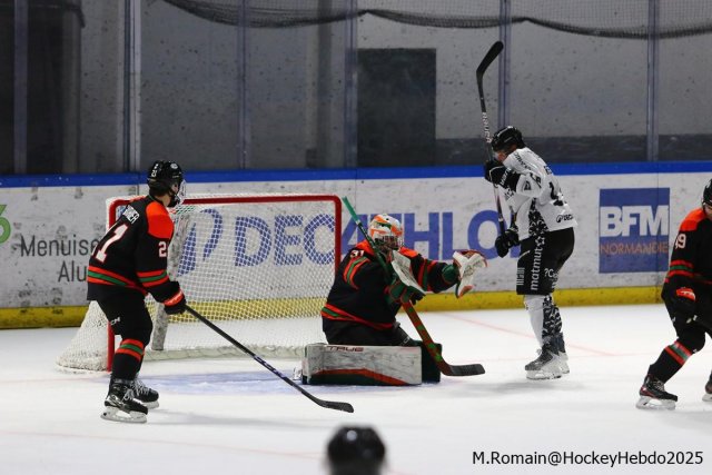 Photo hockey match Rouen - Trois-Rivières le 23/08/2025