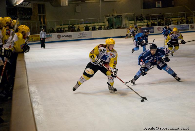 Angers  6 - 4 Strasbourg 