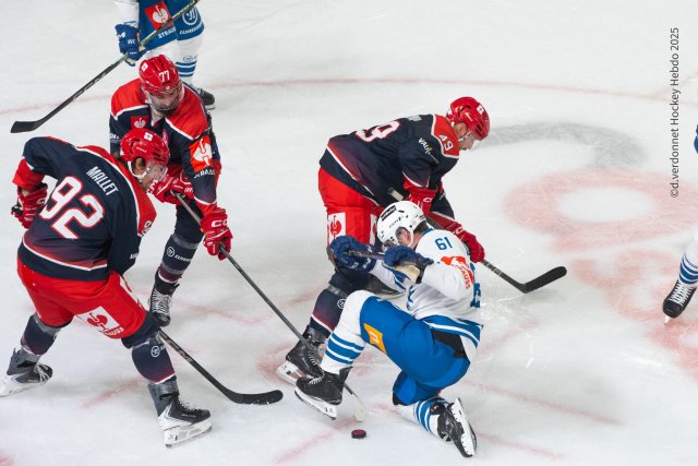 Photo hockey match Grenoble  - Zug le 30/08/2025