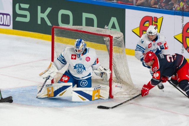 Photo hockey match Grenoble  - Zug le 30/08/2025