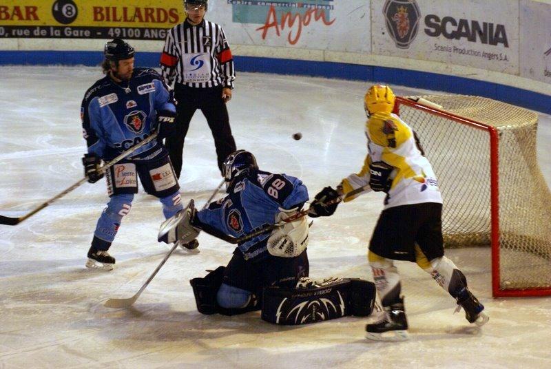Angers  6 - 4 Strasbourg 