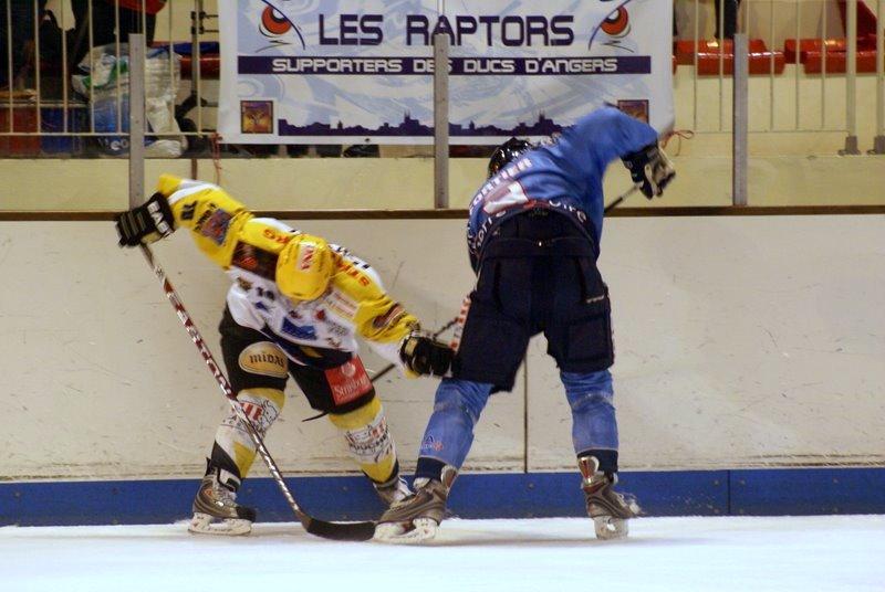 Angers  6 - 4 Strasbourg 
